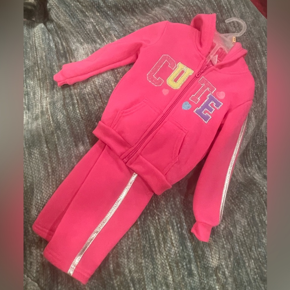 Girls - 24 months - 2 piece set Sweatsuit Set. Sweat Jacket and Sweatpan…